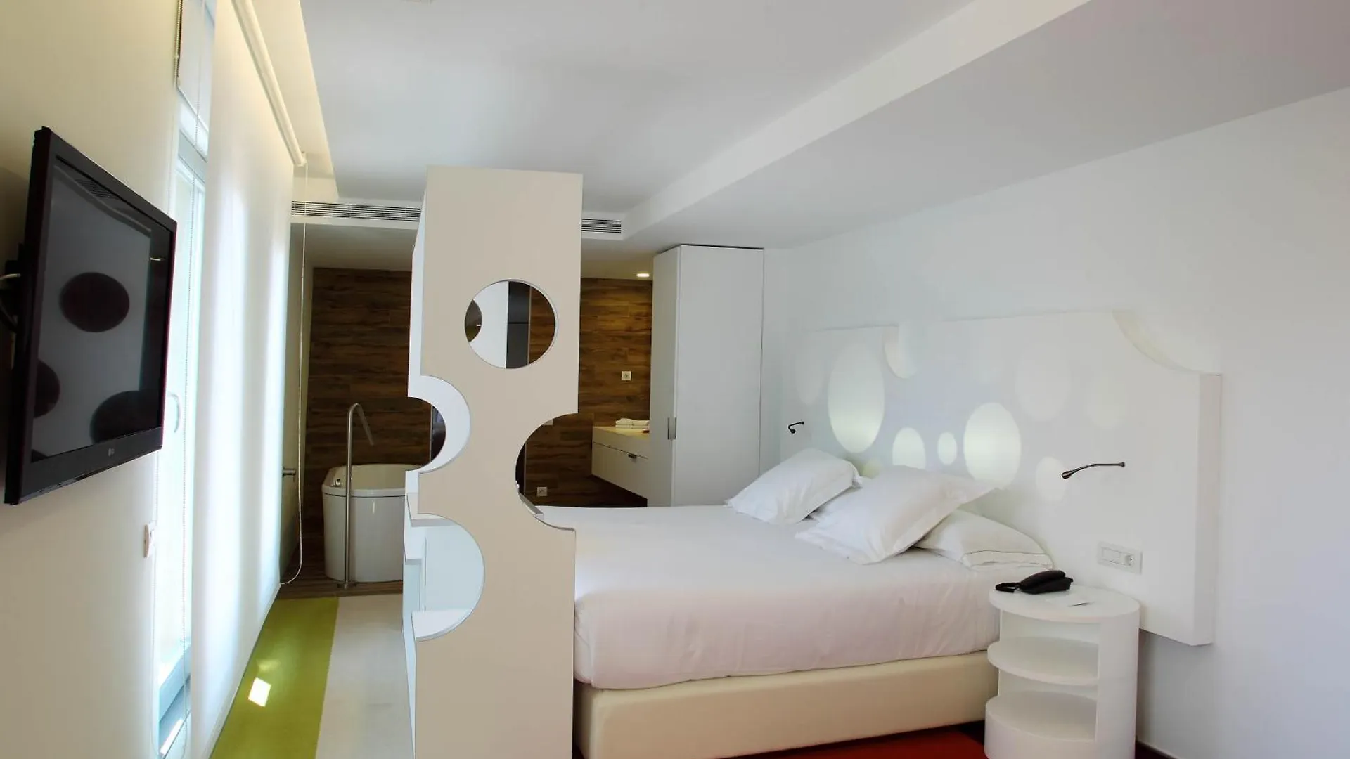 *** Hotel Room Mate Pau, Barcelona Spain